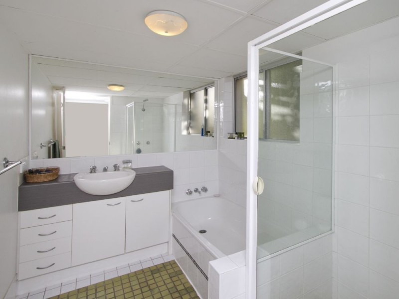 1/7 Mahia Terrace, Kings Beach QLD 4551
