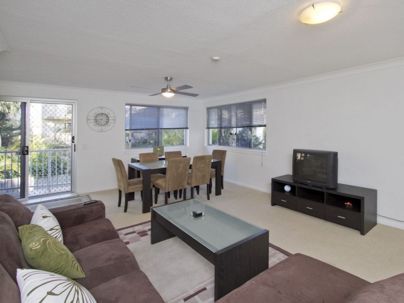 1/7 Mahia Terrace, Kings Beach QLD 4551
