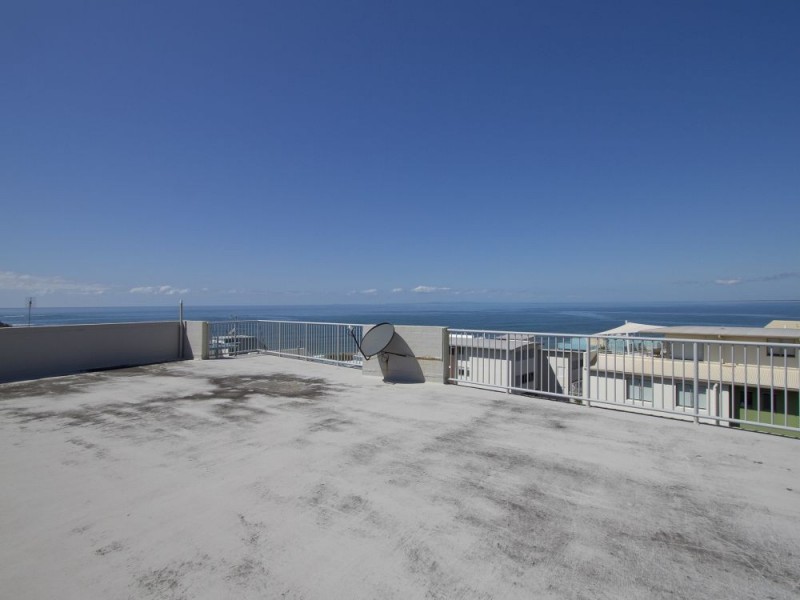 1/7 Mahia Terrace, Kings Beach QLD 4551