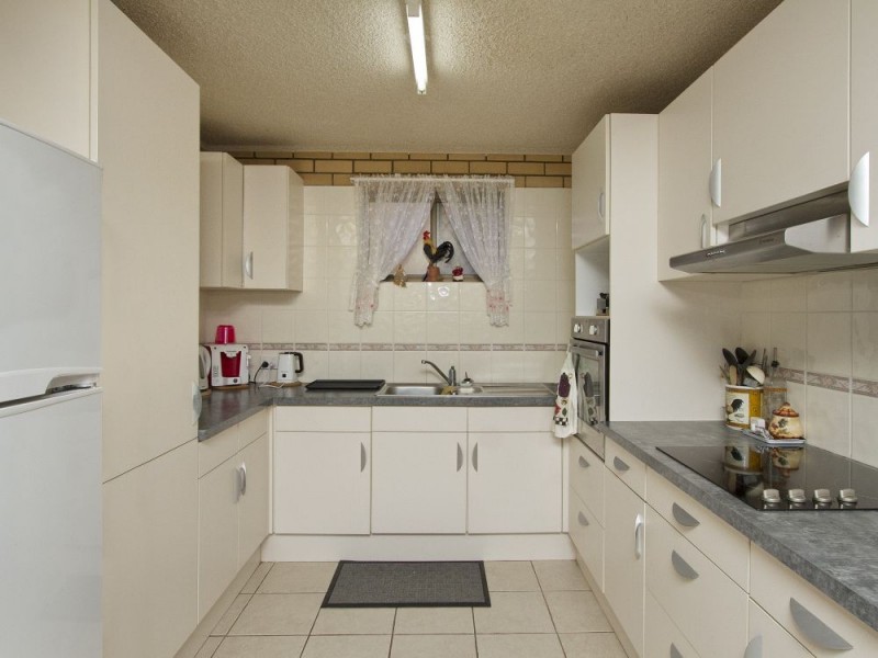 4/8 Coonowrin Street, Battery Hill QLD 4551