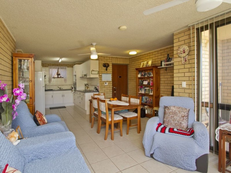 4/8 Coonowrin Street, Battery Hill QLD 4551