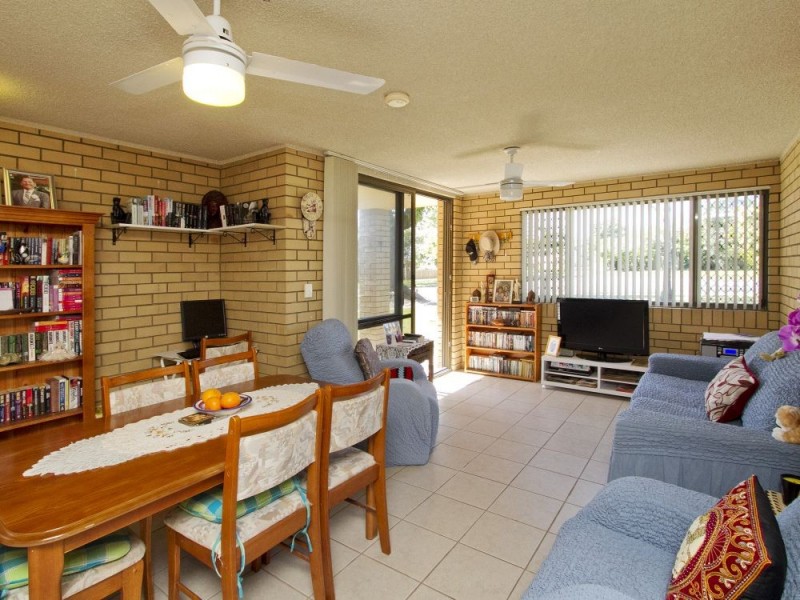 4/8 Coonowrin Street, Battery Hill QLD 4551