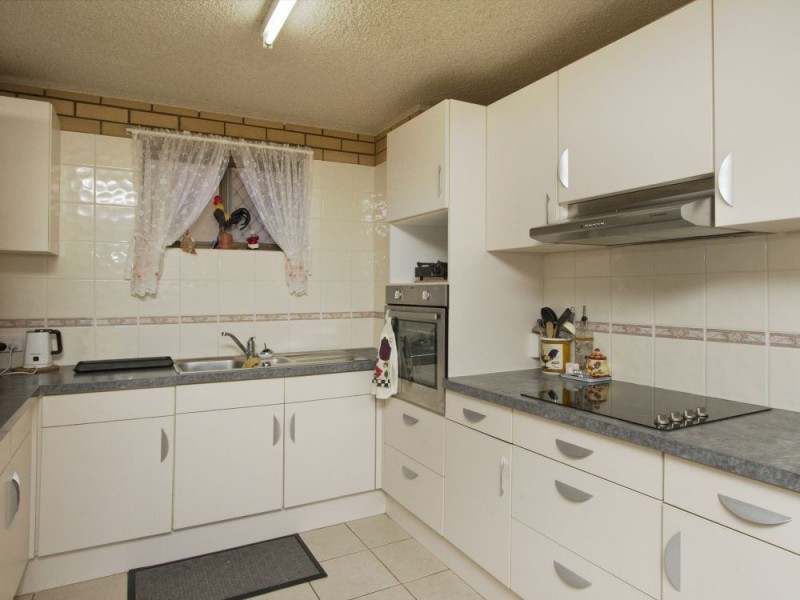 4/8 Coonowrin Street, Battery Hill QLD 4551