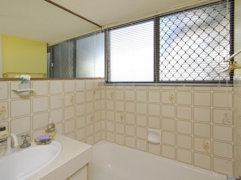 4/8 Coonowrin Street, Battery Hill QLD 4551