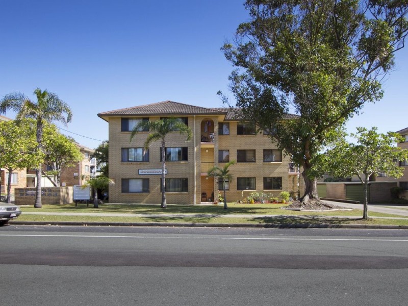 4/8 Coonowrin Street, Battery Hill QLD 4551