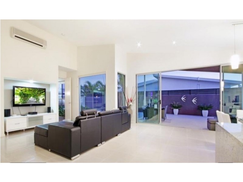 48 Bellanboe Circuit, Pelican Waters QLD 4551