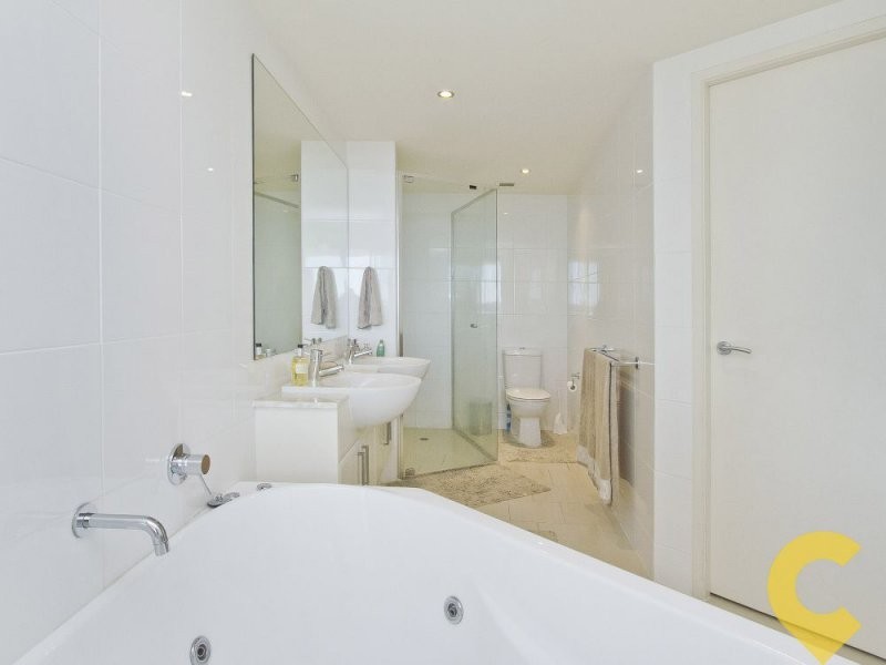 605/38-42 Queen Street, Kings Beach QLD 4551