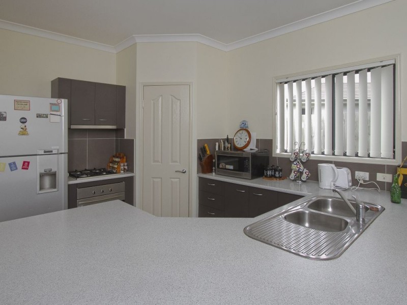 9 Scribbly Gum Drive, Meridan Plains QLD 4551