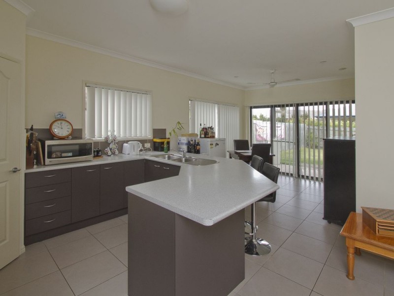 9 Scribbly Gum Drive, Meridan Plains QLD 4551