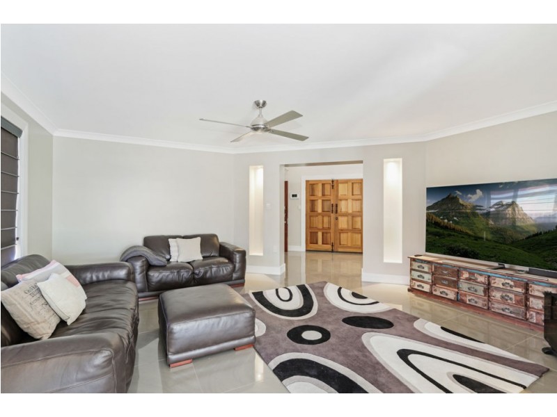 10 Bancroft Street, Pelican Waters QLD 4551