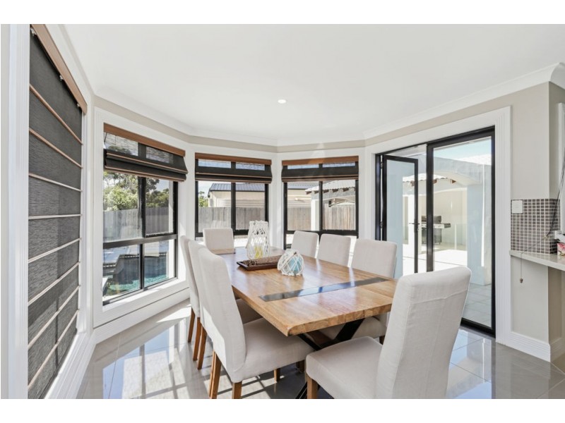 10 Bancroft Street, Pelican Waters QLD 4551