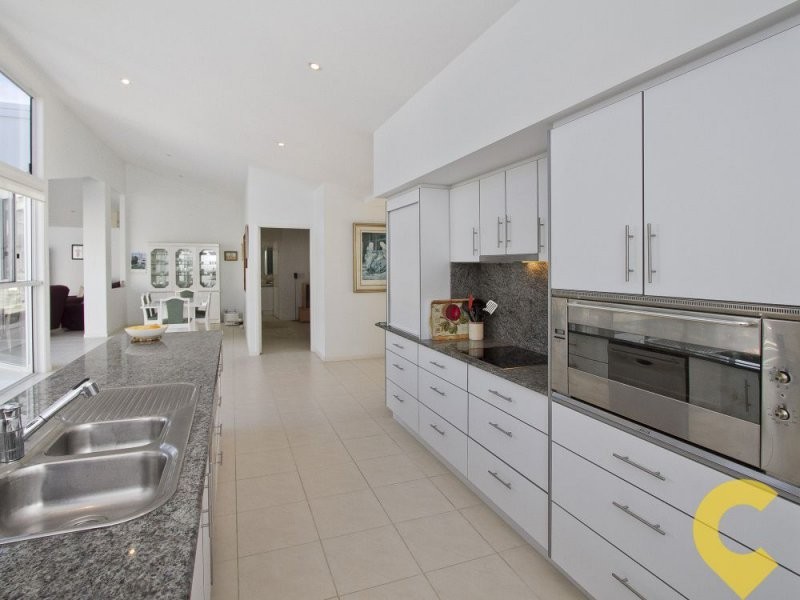 15 Wallaby Circuit, Pelican Waters QLD 4551
