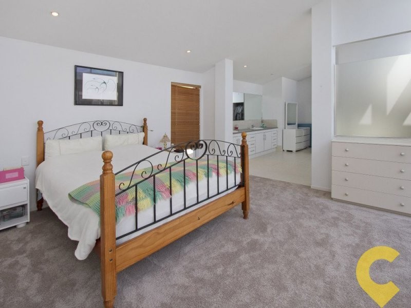 15 Wallaby Circuit, Pelican Waters QLD 4551