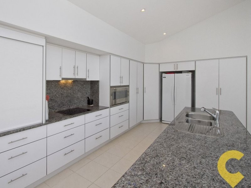 15 Wallaby Circuit, Pelican Waters QLD 4551
