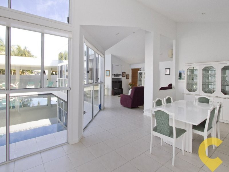 15 Wallaby Circuit, Pelican Waters QLD 4551