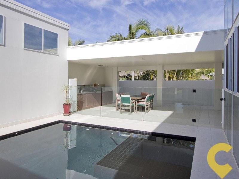 15 Wallaby Circuit, Pelican Waters QLD 4551