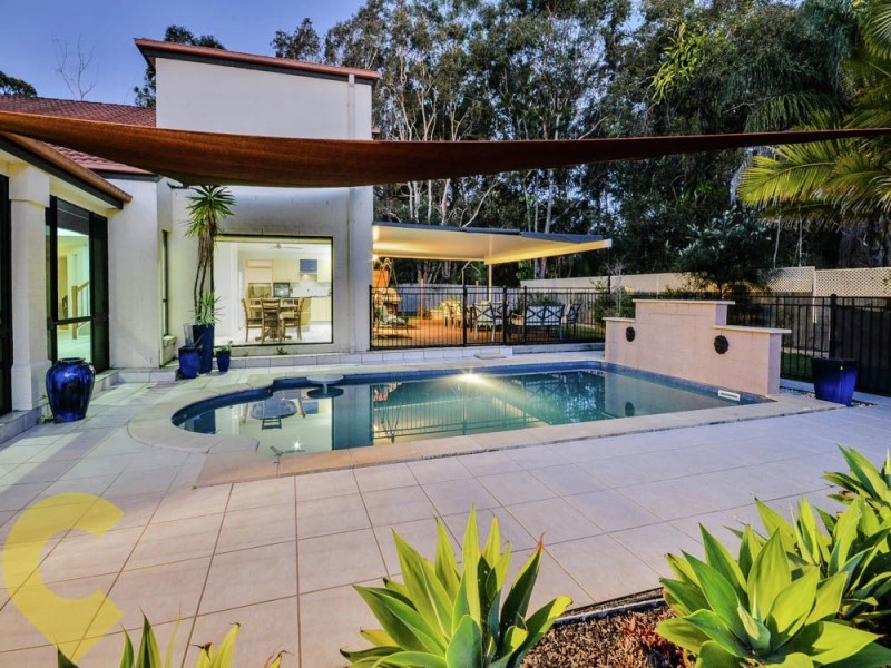 1 Earls Court, Little Mountain QLD 4551