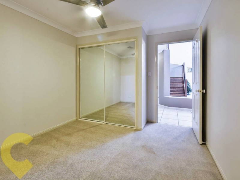 1 Earls Court, Little Mountain QLD 4551