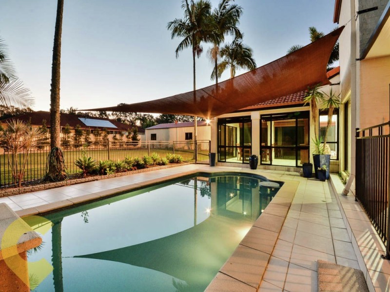 1 Earls Court, Little Mountain QLD 4551