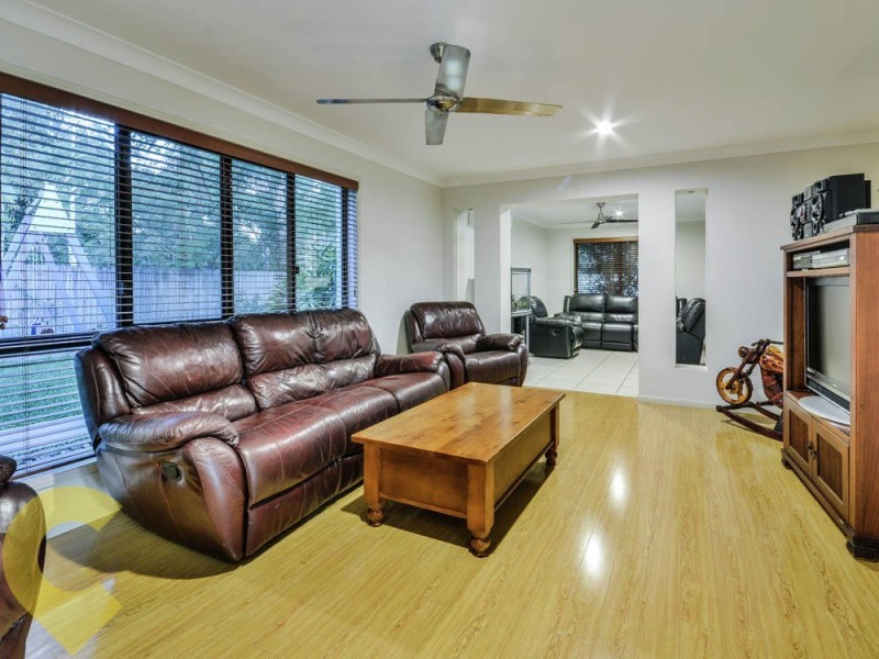 1 Earls Court, Little Mountain QLD 4551