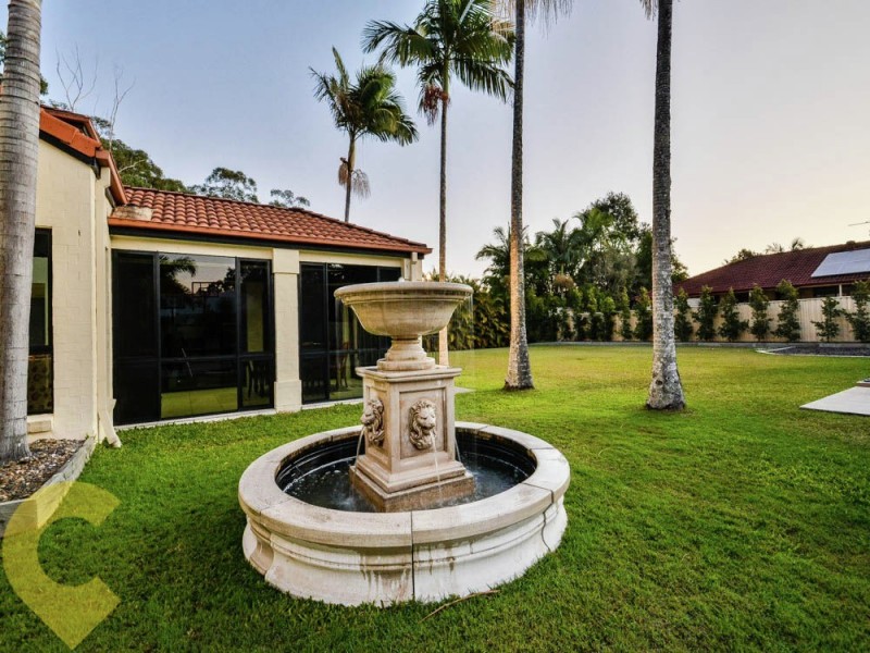 1 Earls Court, Little Mountain QLD 4551