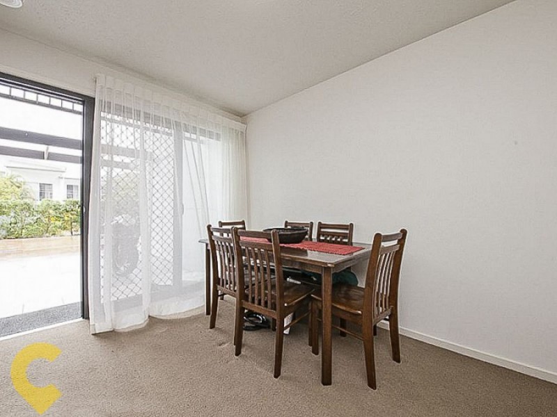 28/10 Grand Parade, Kawana Island QLD 4575