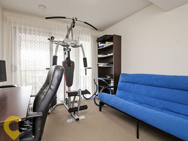 28/10 Grand Parade, Kawana Island QLD 4575