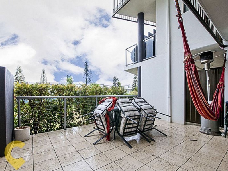 28/10 Grand Parade, Kawana Island QLD 4575