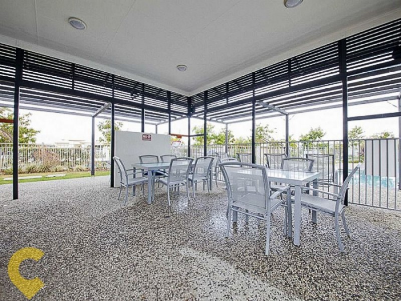 28/10 Grand Parade, Kawana Island QLD 4575