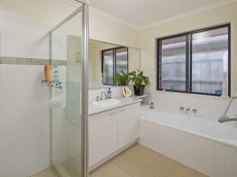 29 Discovery Drive, Little Mountain QLD 4551