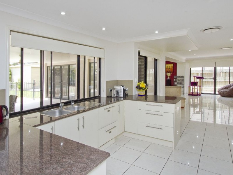 19 Parklands Boulevard, Little Mountain QLD 4551