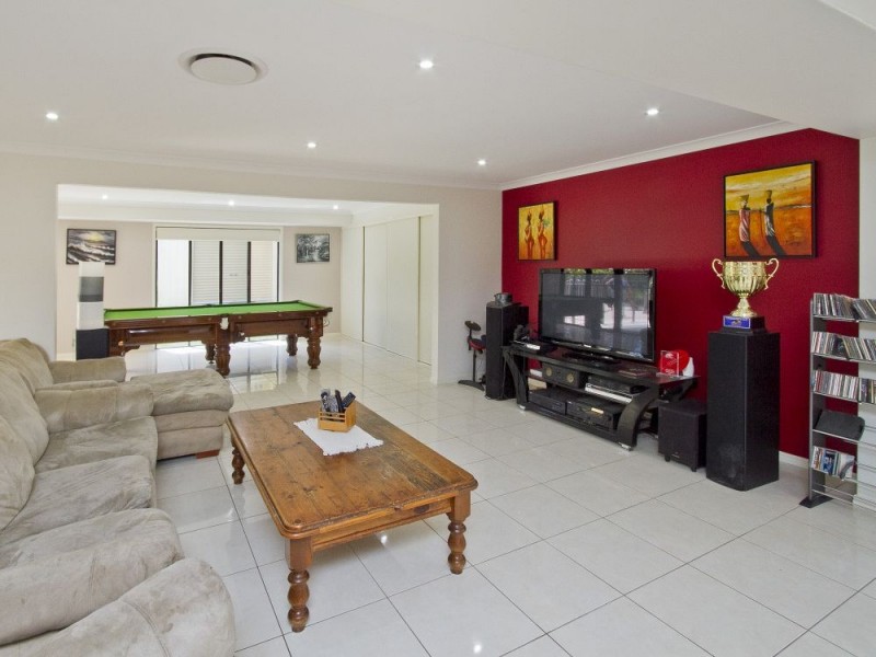 19 Parklands Boulevard, Little Mountain QLD 4551