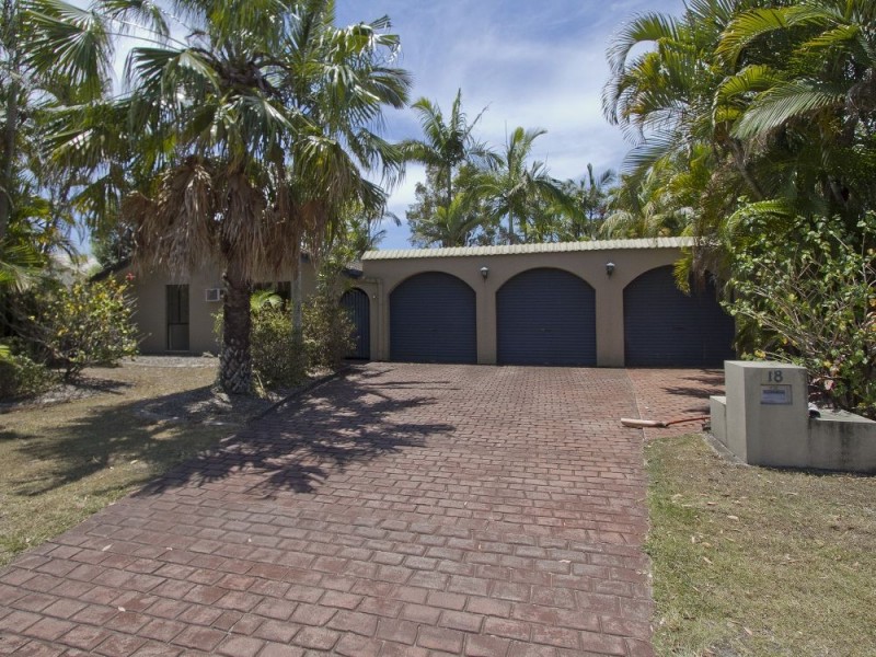 18 Karawatha Drive, Mountain Creek QLD 4557