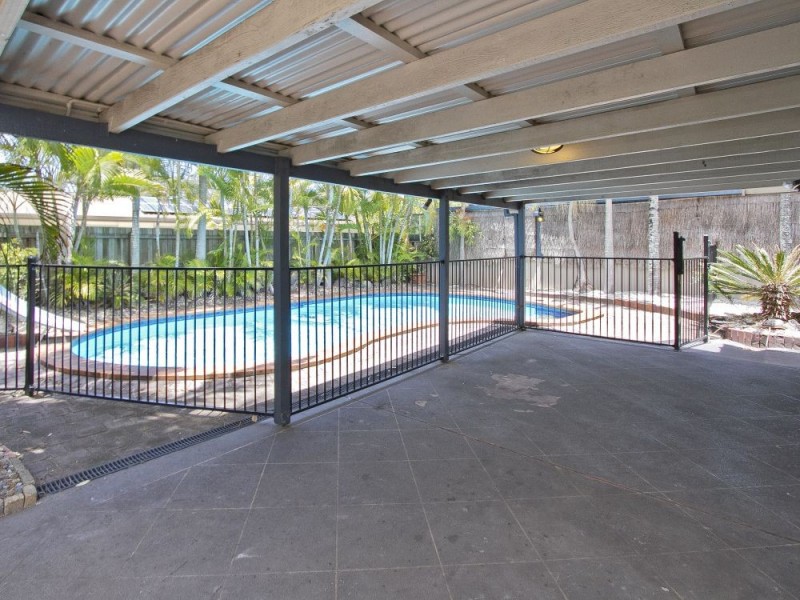 18 Karawatha Drive, Mountain Creek QLD 4557