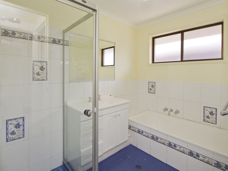 18 Karawatha Drive, Mountain Creek QLD 4557