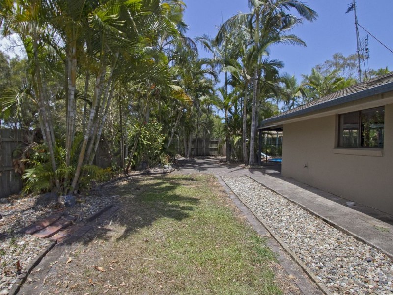 18 Karawatha Drive, Mountain Creek QLD 4557