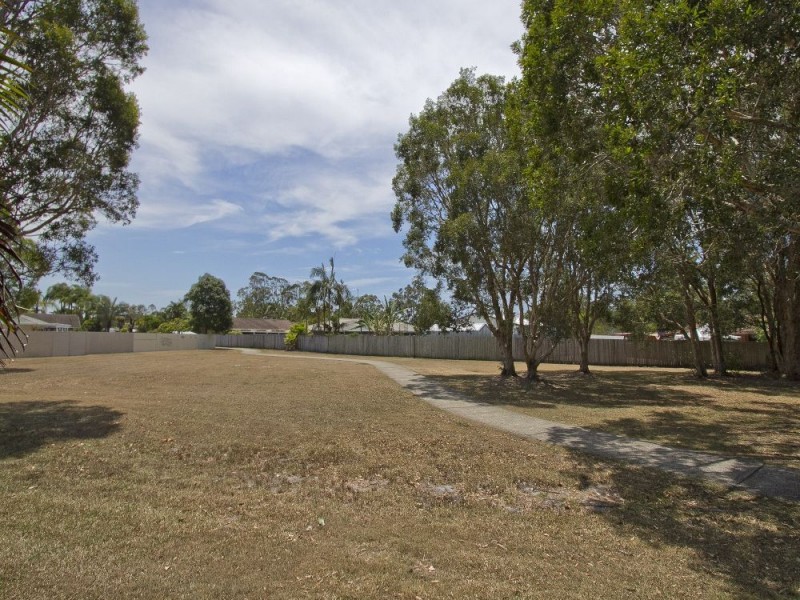 18 Karawatha Drive, Mountain Creek QLD 4557