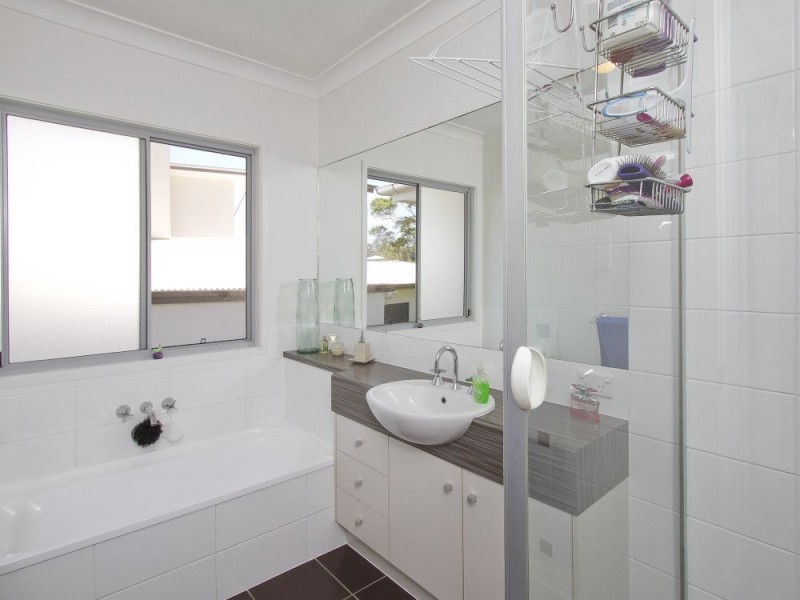 8 Timbertop Court, Little Mountain QLD 4551