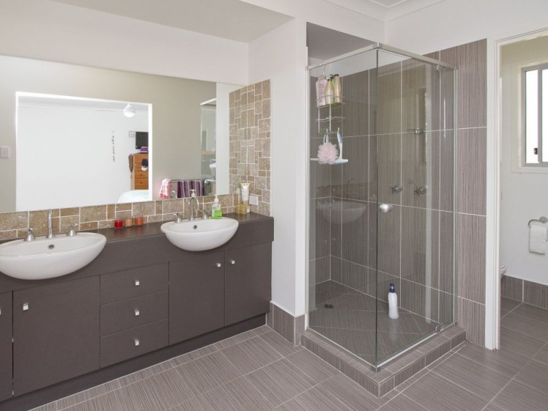 8 Timbertop Court, Little Mountain QLD 4551