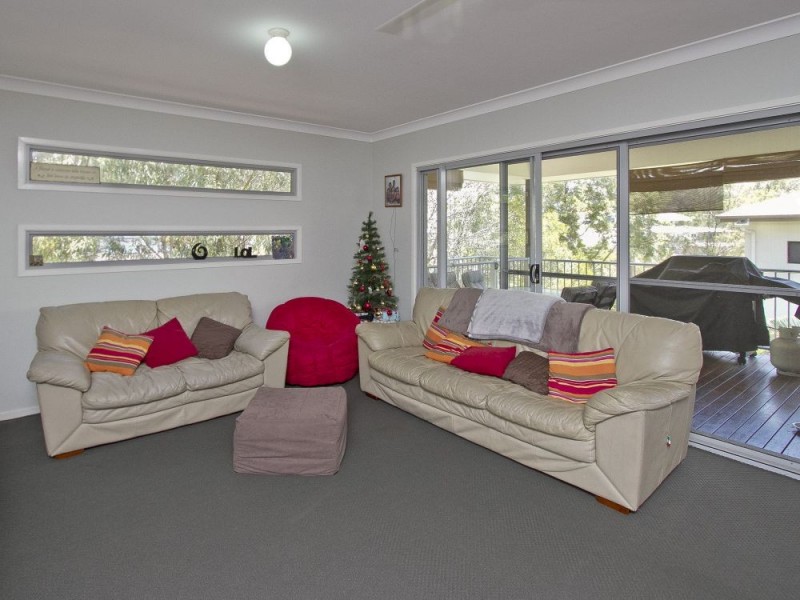 8 Timbertop Court, Little Mountain QLD 4551