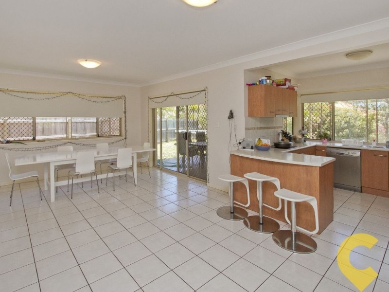 1 Hillside Court, Little Mountain QLD 4551