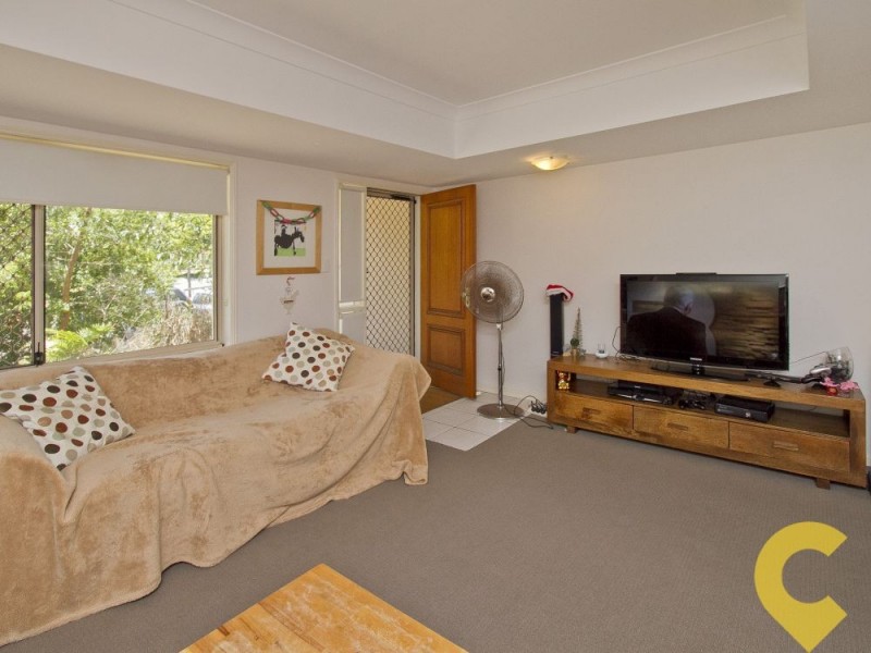 1 Hillside Court, Little Mountain QLD 4551