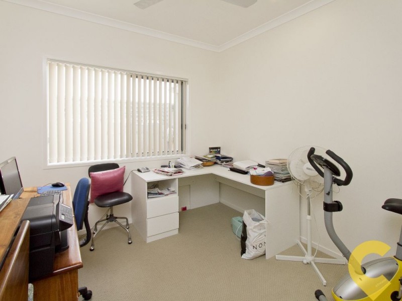 6 Eyre Place, Caloundra West QLD 4551