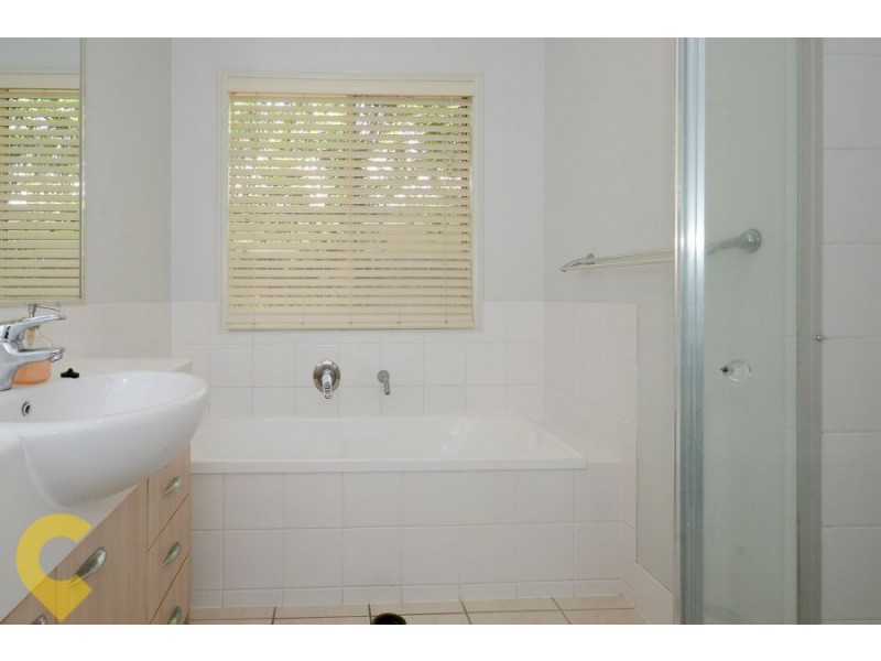 5 Irving Place, Sippy Downs QLD 4556