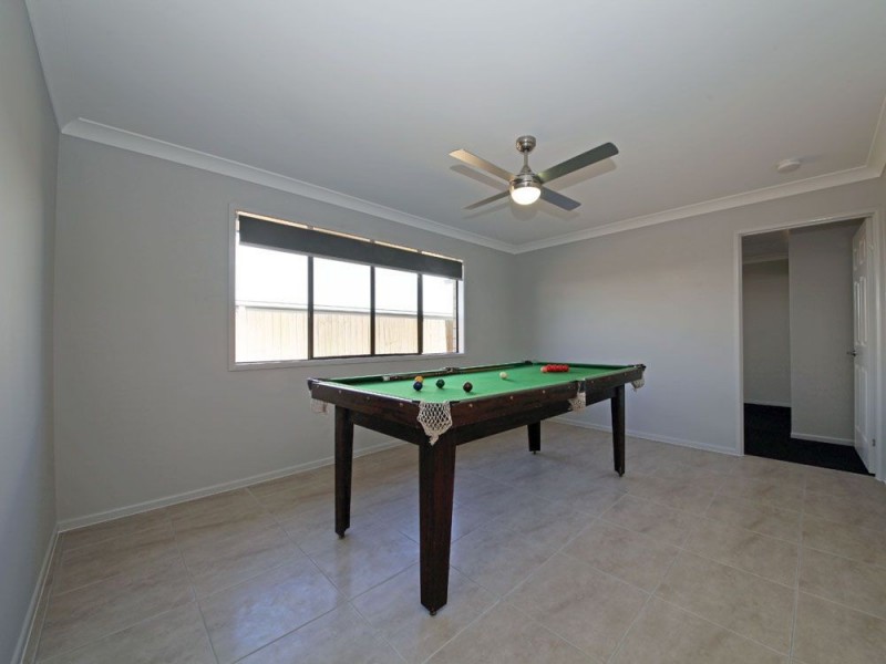 25 Sandstone Way, Little Mountain QLD 4551