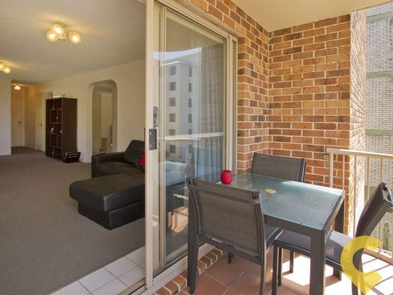 2/26 Kingston Manor, Moreton Parade, Kings Beach QLD 4551