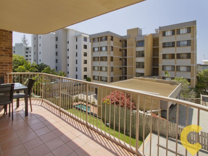 2/26 Kingston Manor, Moreton Parade, Kings Beach QLD 4551