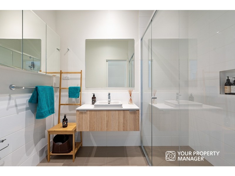 4/3 Pallisades Boulevard, Cheltenham VIC 3192