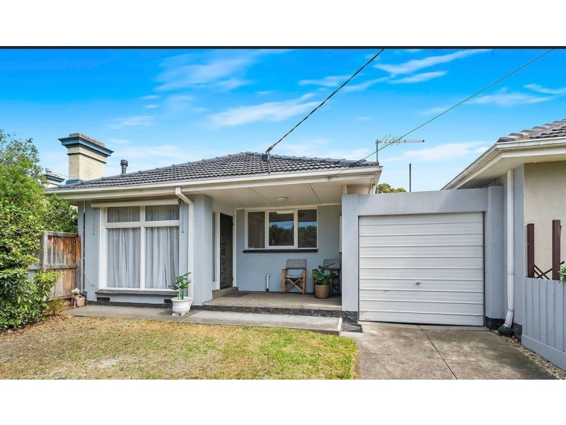 1B Fourth Street, Parkdale VIC 3195