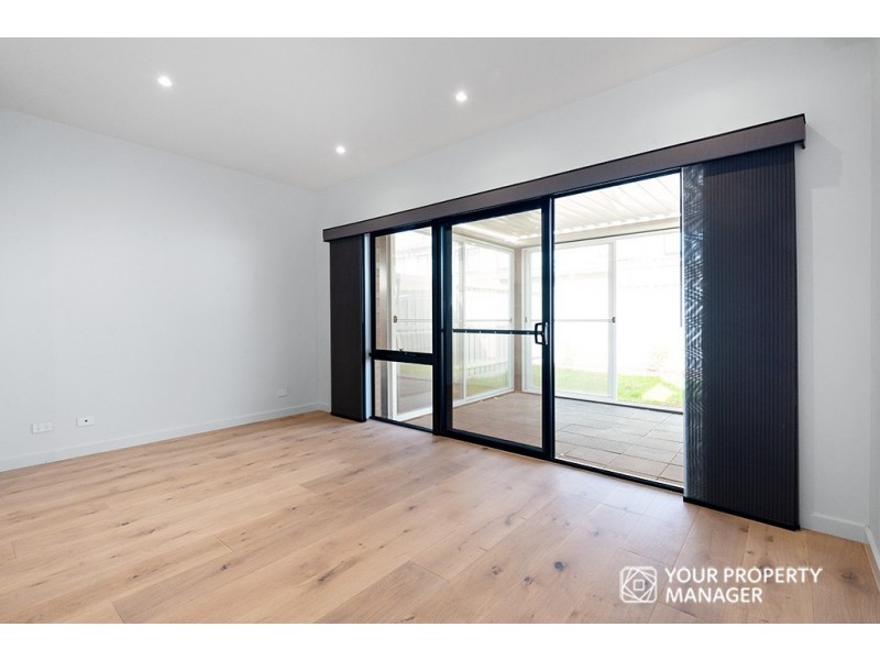 21 Monterey Drive, Cheltenham VIC 3192